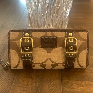 NWOT Coach Large Wallet